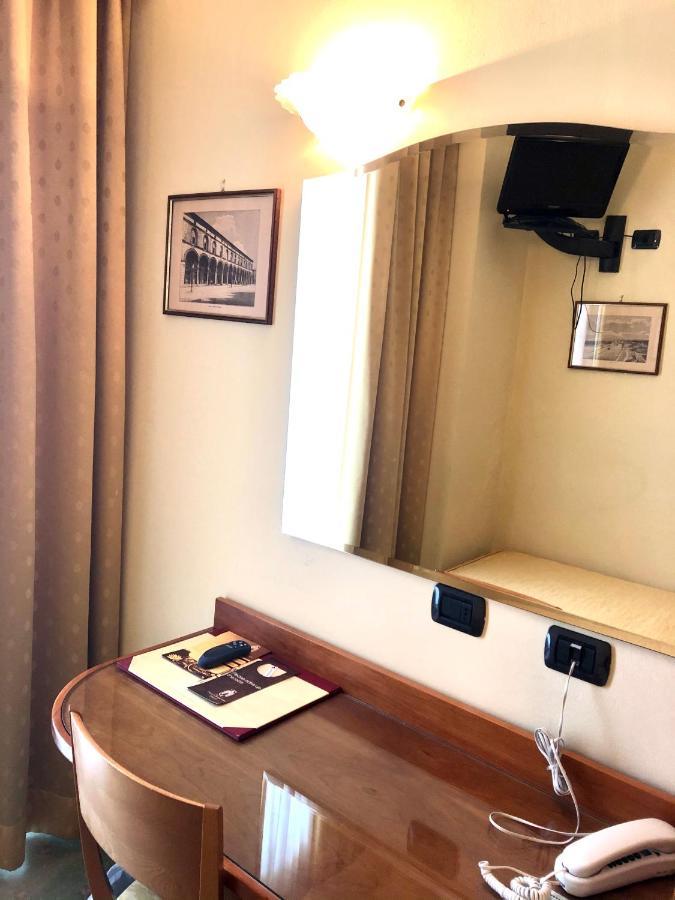Hotel San Clemente Santarcangelo di Romagna Bagian luar foto