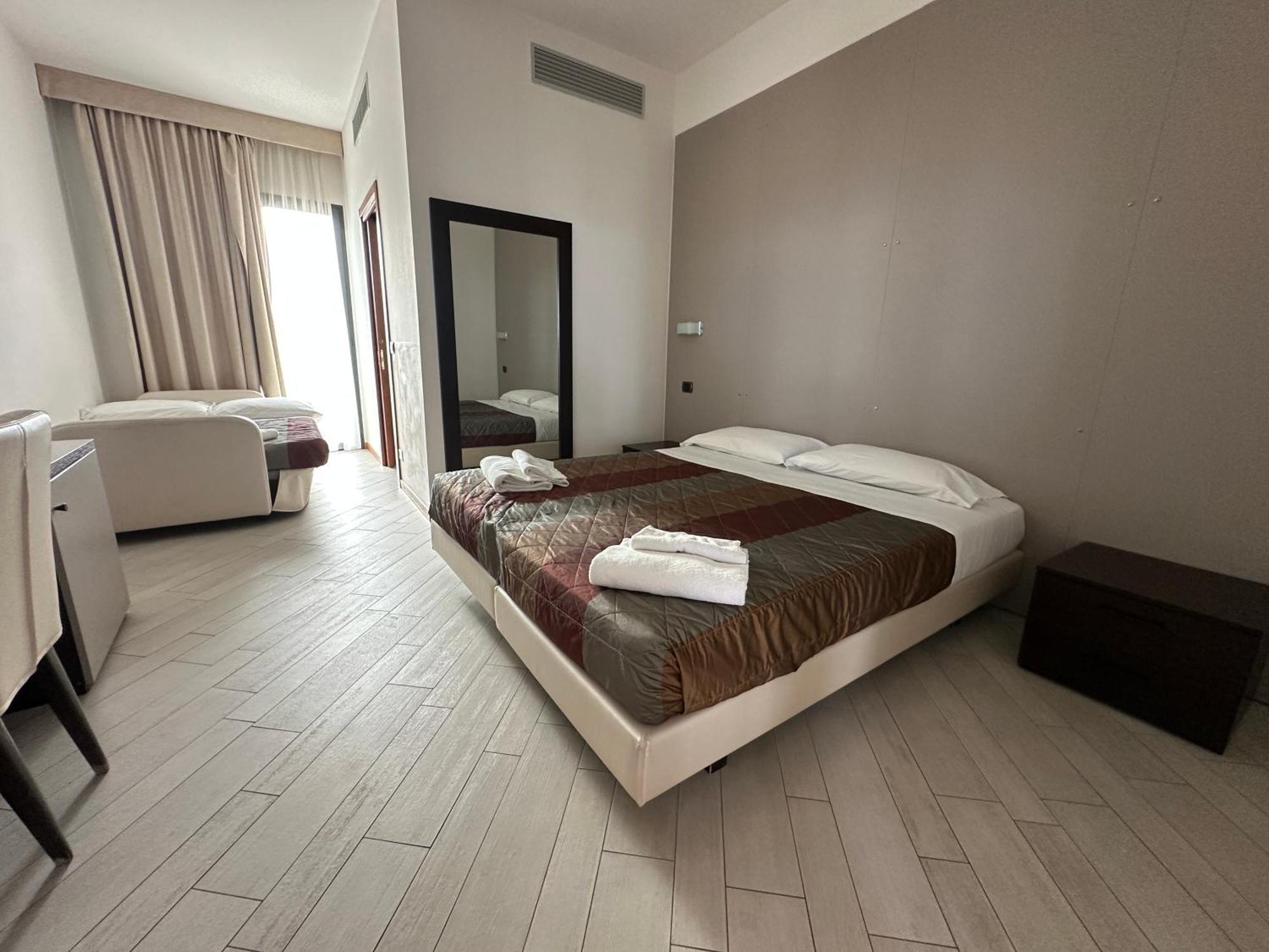 Hotel San Clemente Santarcangelo di Romagna Bagian luar foto