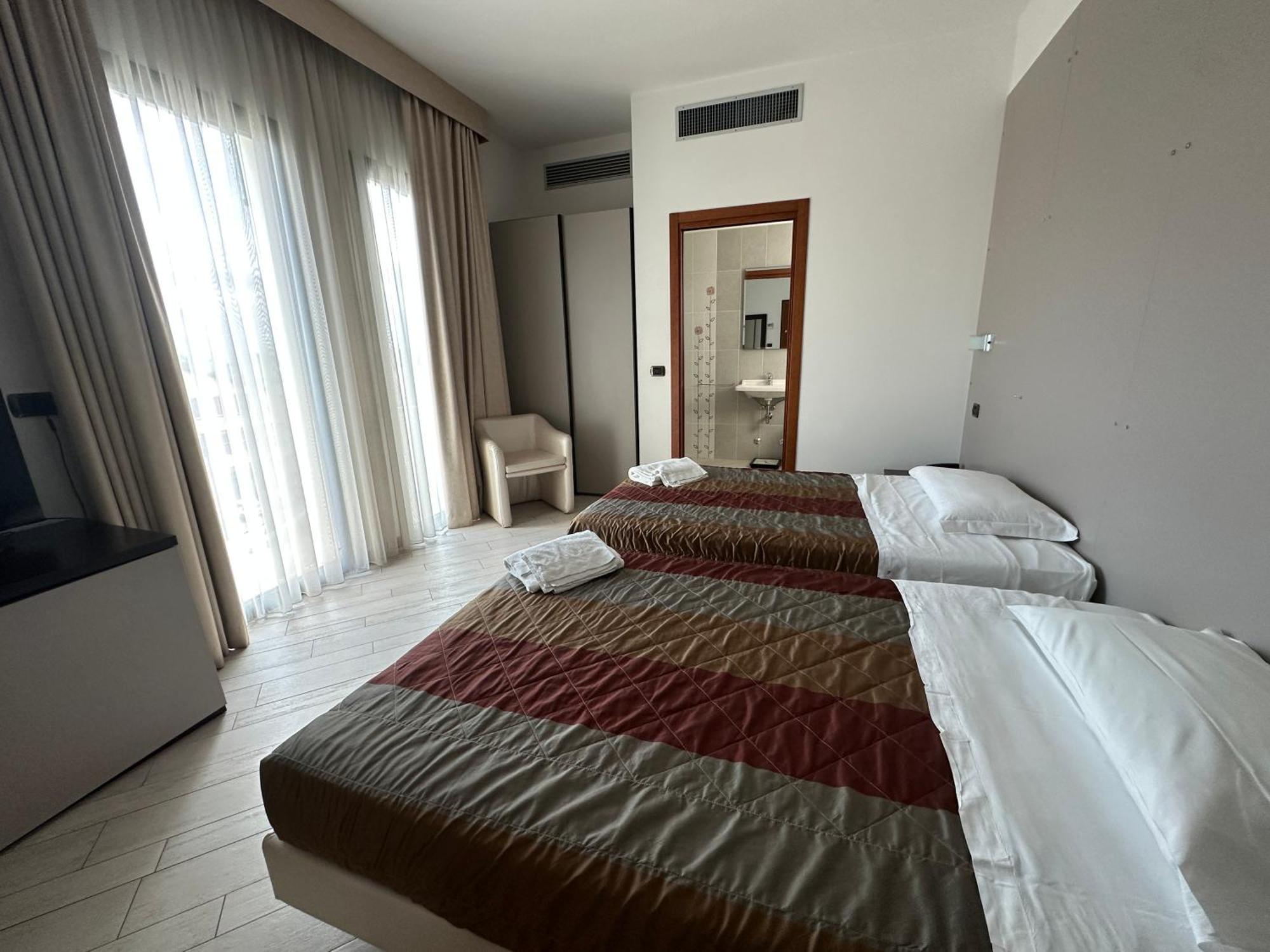 Hotel San Clemente Santarcangelo di Romagna Bagian luar foto
