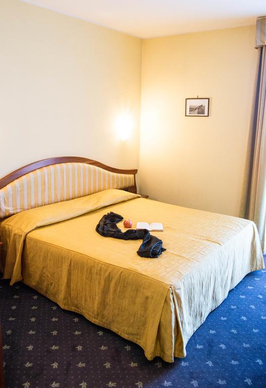 Hotel San Clemente Santarcangelo di Romagna Bagian luar foto