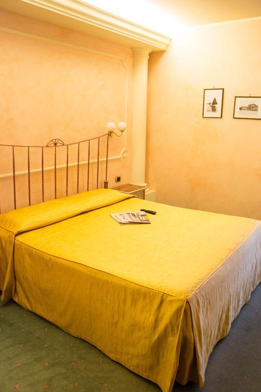 Hotel San Clemente Santarcangelo di Romagna Bagian luar foto